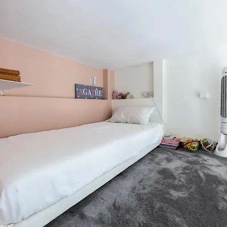 Appartamento Elegant Familial A Parigi